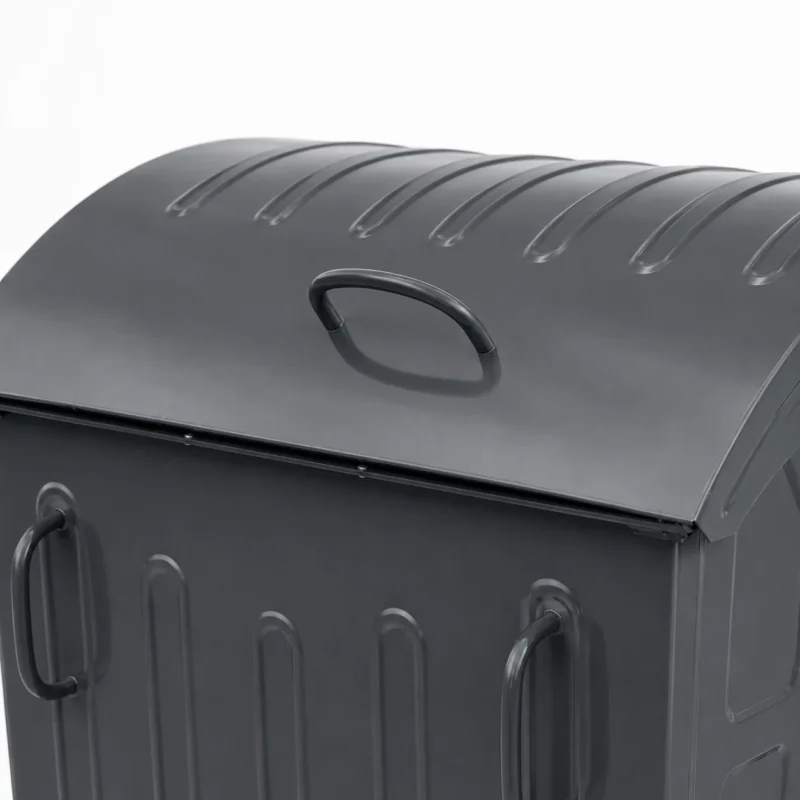 Primer plano de la tapa curvada y el asa superior de un cubo de basura de metal gris oscuro